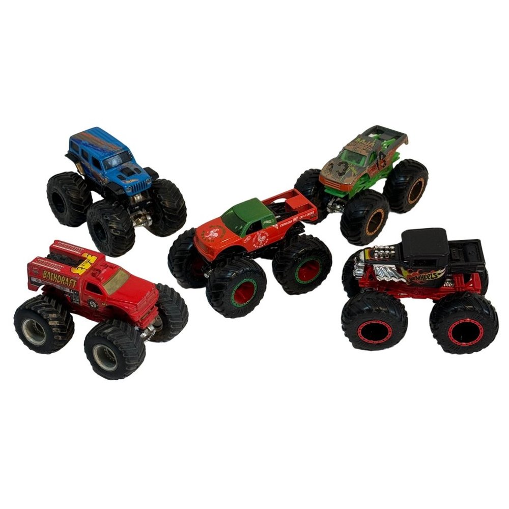 Mattel Hot Wheels Monster Trucks 1-64 Sriracha Jeep Baja Backdraft Skull Lot 5